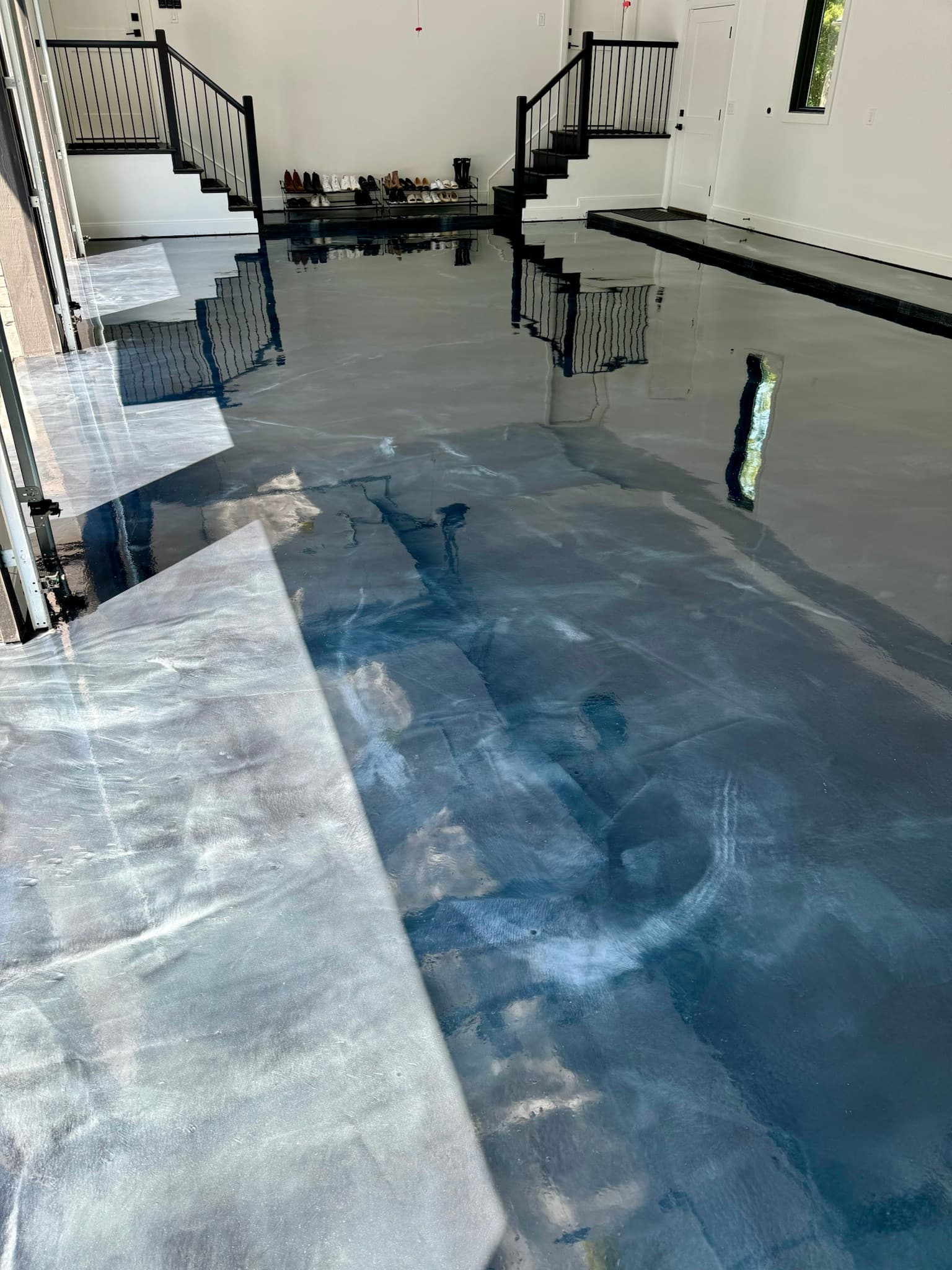 Novi Entertainment Garage — finished floor